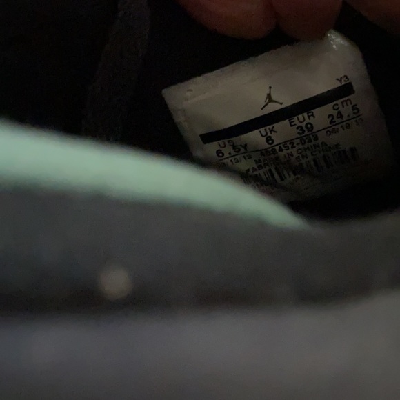 Jordan Retro 4 Green Glow size 6.5Y, 8 women’s. - Picture 5 of 6